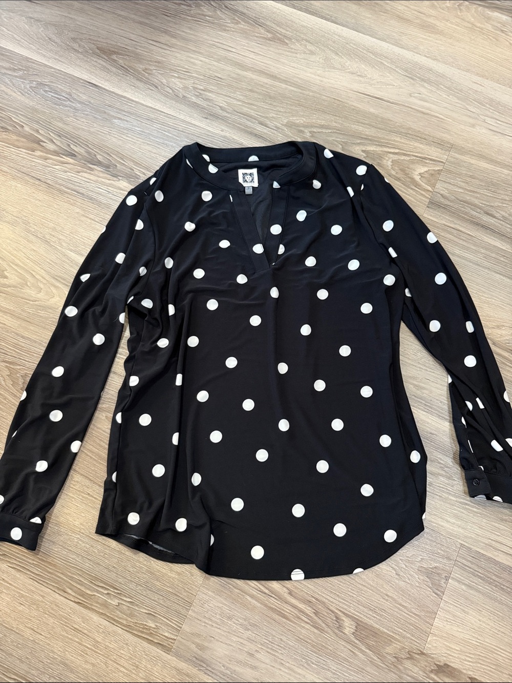 Women’s Stretchy Black Polka Dot Long-Sleeve Blouse Ann Klein